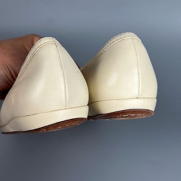Like New Frye Clementine Ruching Skimmer Beige Flats size 5,5 M - Picture 4 of 13